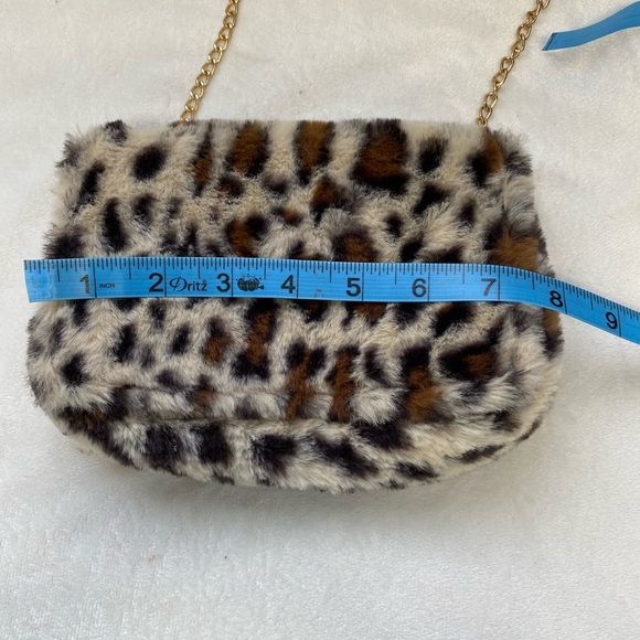 Capelli leopard print fur crossbody clutch bag with chain brown/tan - Picture 4 of 10